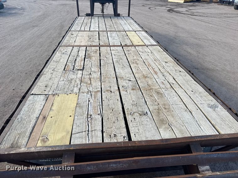 image for item ET4326 1997 Neal equipment trailer