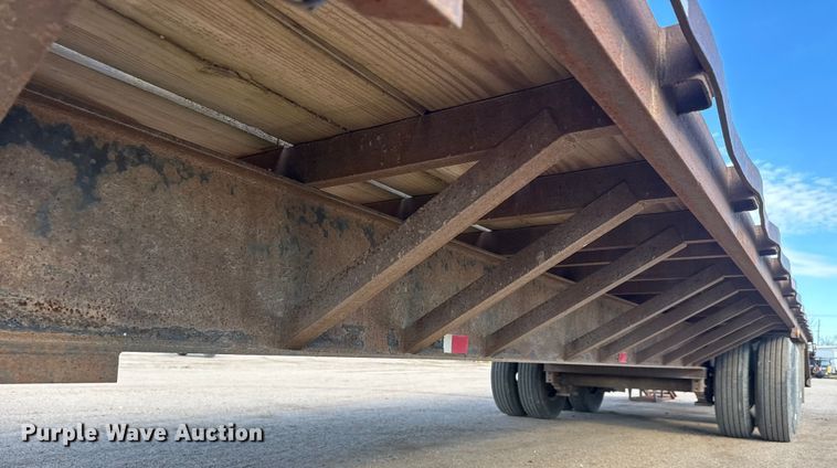 image for item ET4326 1997 Neal equipment trailer