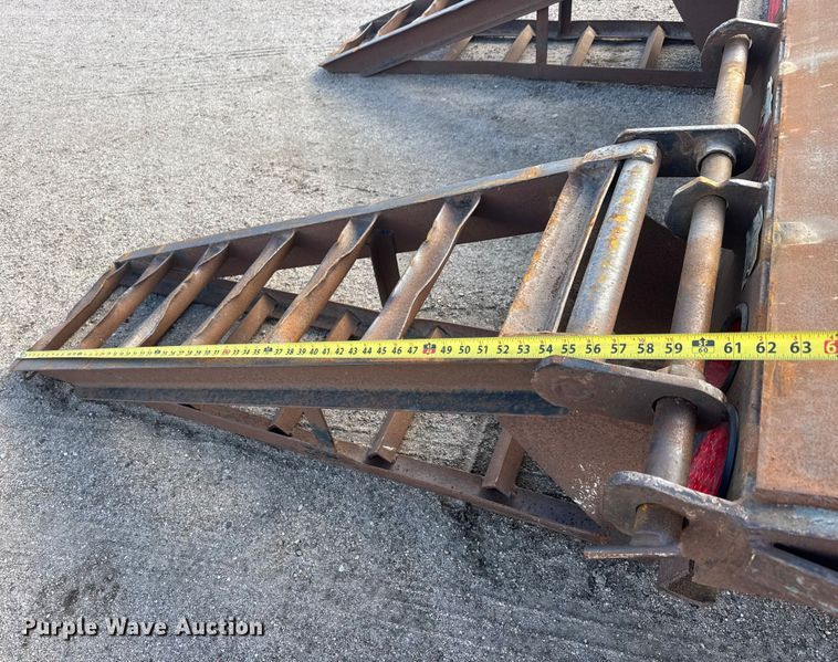 image for item ET4326 1997 Neal equipment trailer