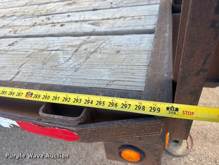 image for item ET4326 1997 Neal equipment trailer