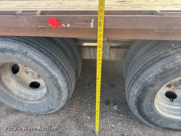 image for item ET4326 1997 Neal equipment trailer