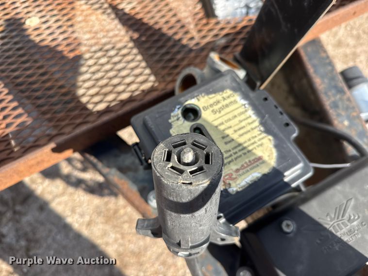 image for item ET4328 2015 Continental enclosed cargo trailer