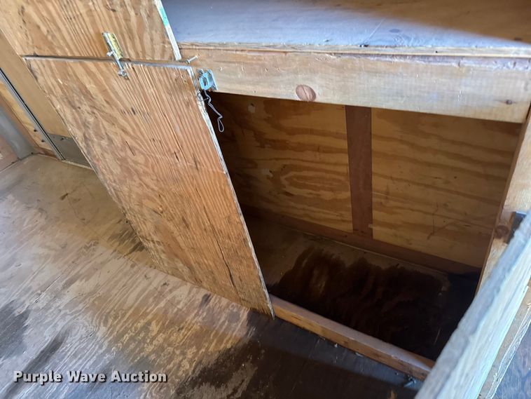 image for item ET4328 2015 Continental enclosed cargo trailer