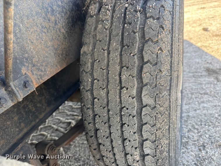 image for item ET4328 2015 Continental enclosed cargo trailer