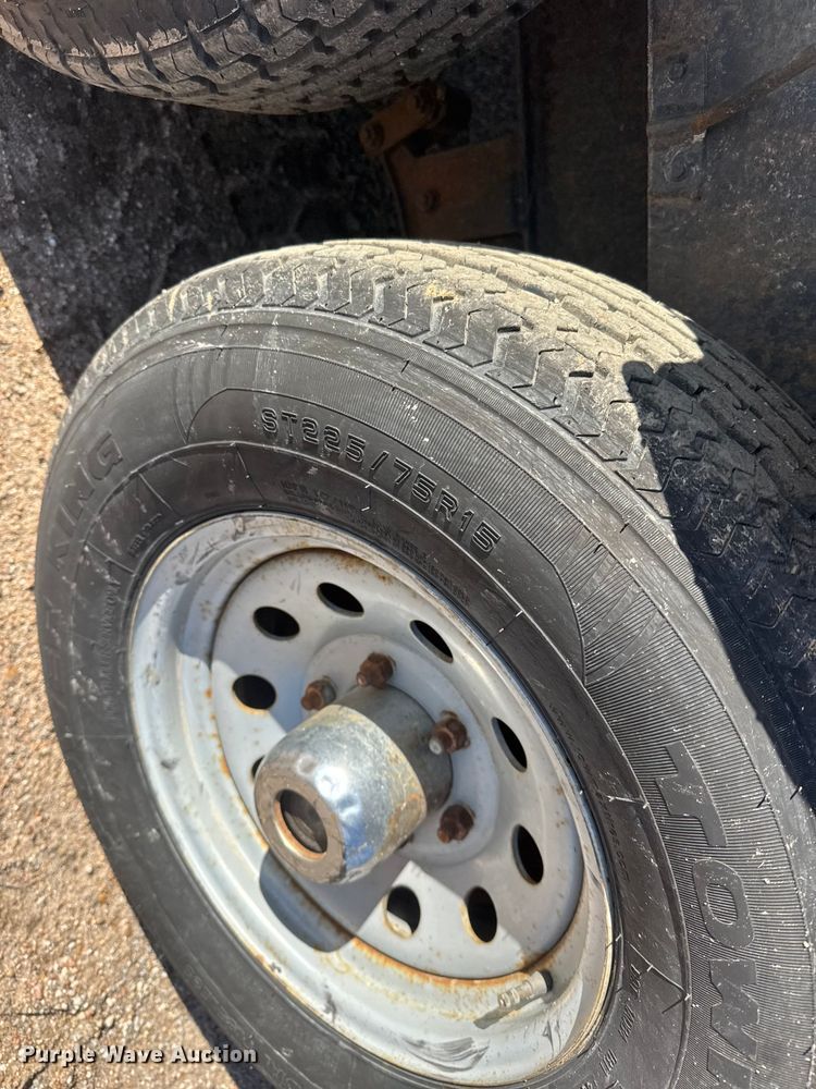 image for item ET4328 2015 Continental enclosed cargo trailer