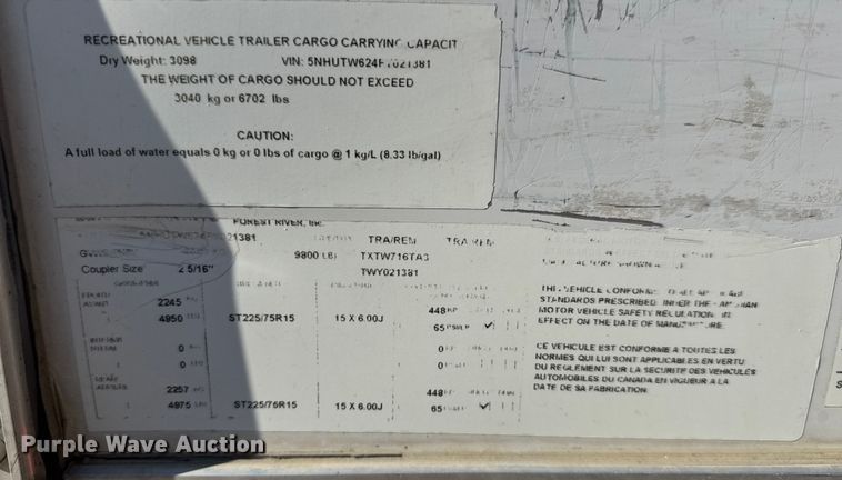 image for item ET4328 2015 Continental enclosed cargo trailer