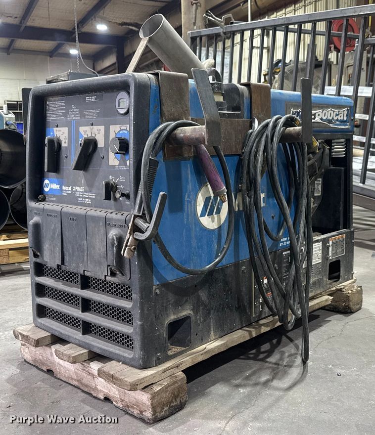 image for item ET4353 Miller Bobcat welder/generator