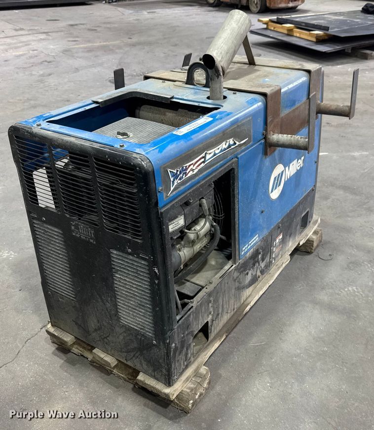 image for item ET4353 Miller Bobcat welder/generator