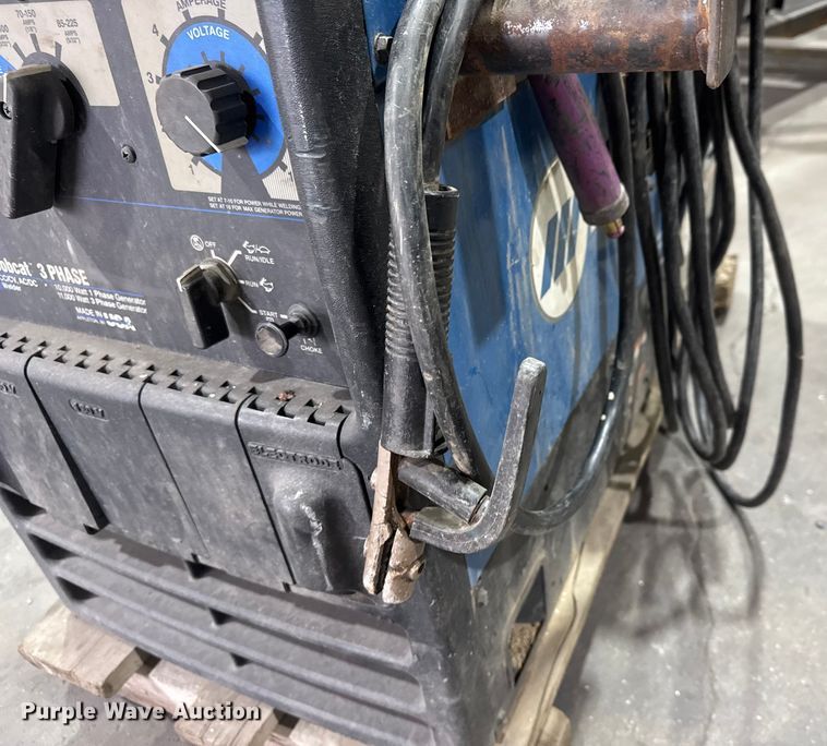 image for item ET4353 Miller Bobcat welder/generator