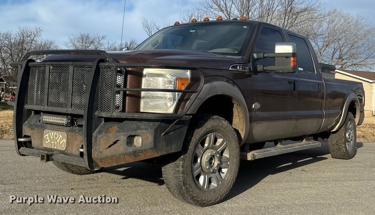 image for item ET4355 2012 Ford F250 Super Duty Crew Cab pickup truck