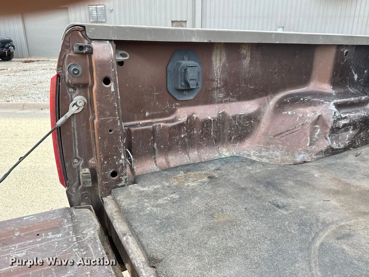 image for item ET4355 2012 Ford F250 Super Duty Crew Cab pickup truck