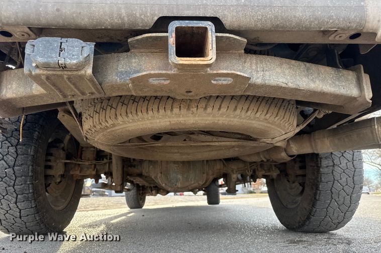 image for item ET4355 2012 Ford F250 Super Duty Crew Cab pickup truck