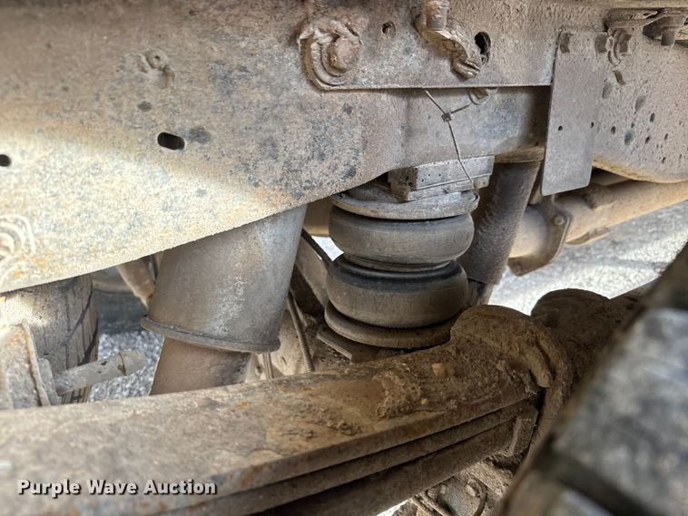 image for item ET4355 2012 Ford F250 Super Duty Crew Cab pickup truck