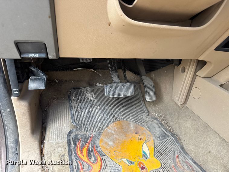 image for item ET4355 2012 Ford F250 Super Duty Crew Cab pickup truck