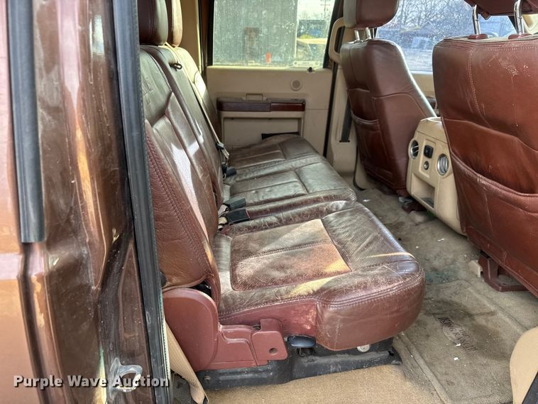 image for item ET4355 2012 Ford F250 Super Duty Crew Cab pickup truck