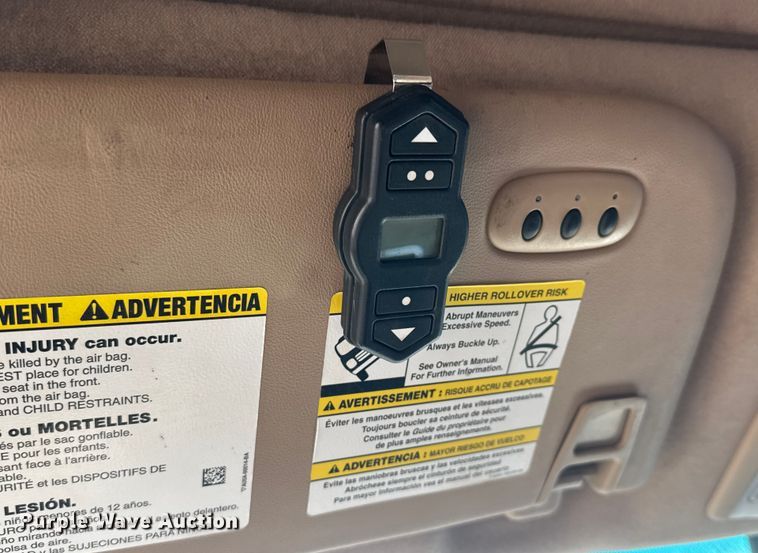 image for item ET4355 2012 Ford F250 Super Duty Crew Cab pickup truck