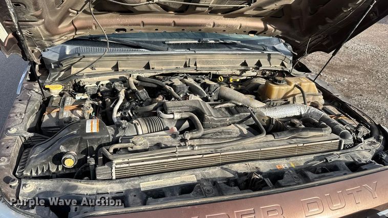 image for item ET4355 2012 Ford F250 Super Duty Crew Cab pickup truck