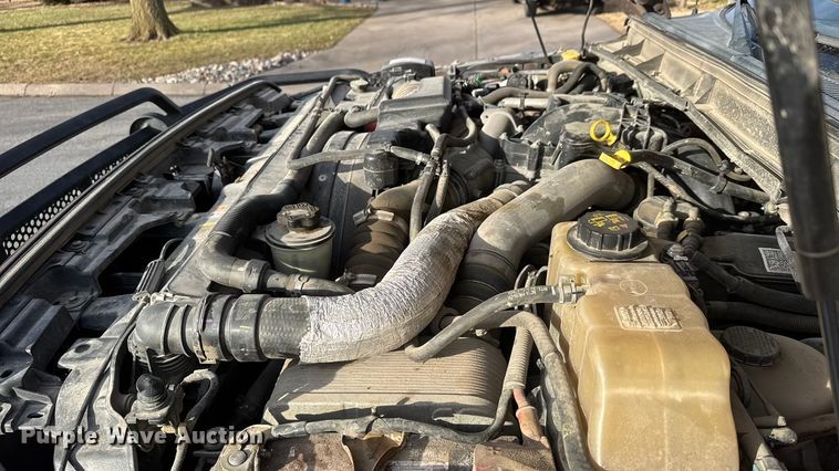 image for item ET4355 2012 Ford F250 Super Duty Crew Cab pickup truck