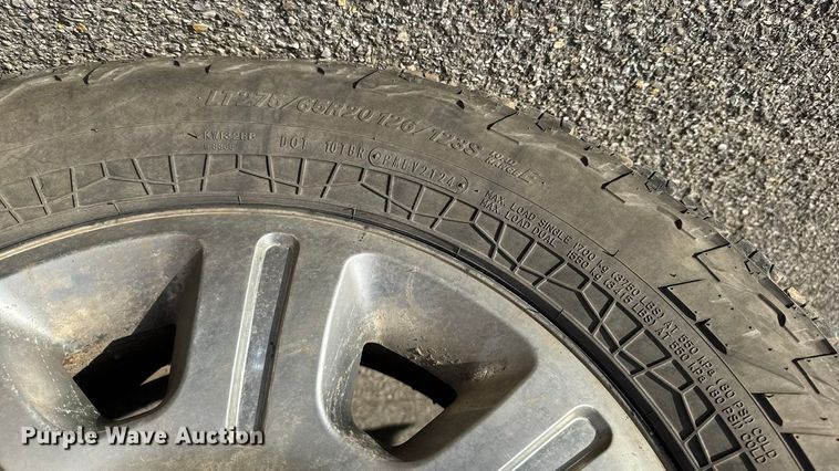 image for item ET4355 2012 Ford F250 Super Duty Crew Cab pickup truck