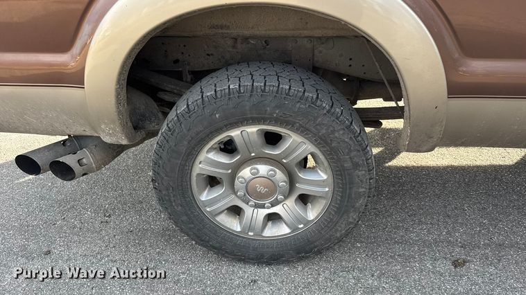 image for item ET4355 2012 Ford F250 Super Duty Crew Cab pickup truck