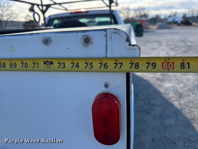 image for item ET4387 2010 Chevrolet Silverado 2500HD utility bed pickup truck