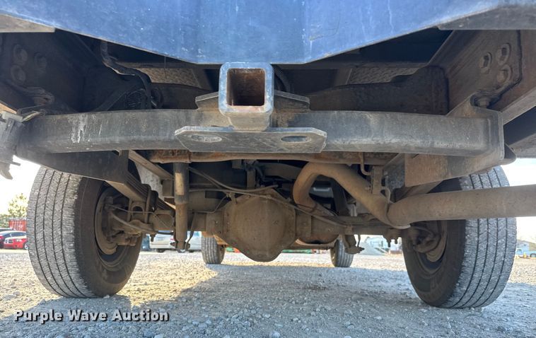 image for item ET4387 2010 Chevrolet Silverado 2500HD utility bed pickup truck