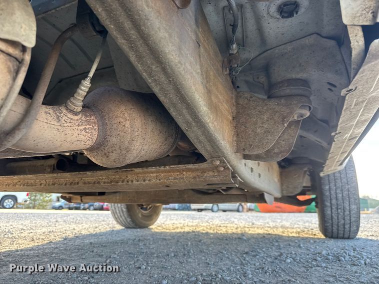 image for item ET4387 2010 Chevrolet Silverado 2500HD utility bed pickup truck