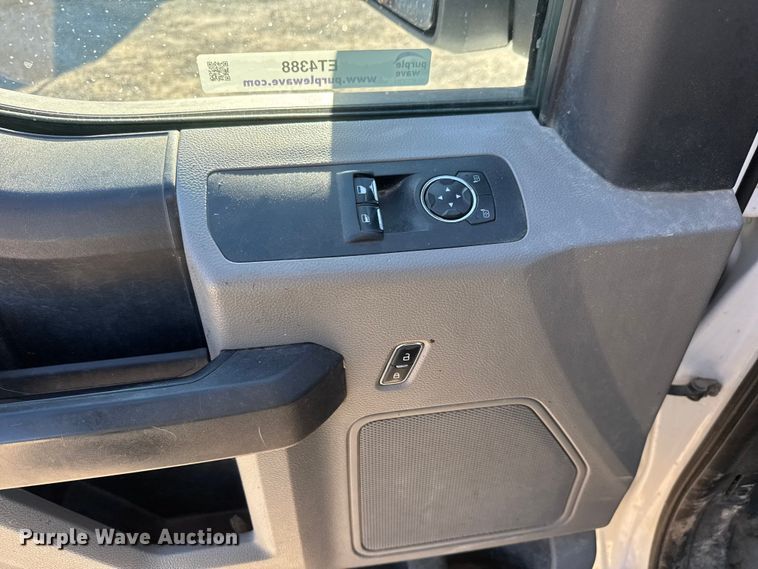 image for item ET4388 2016 Ford F150 pickup truck