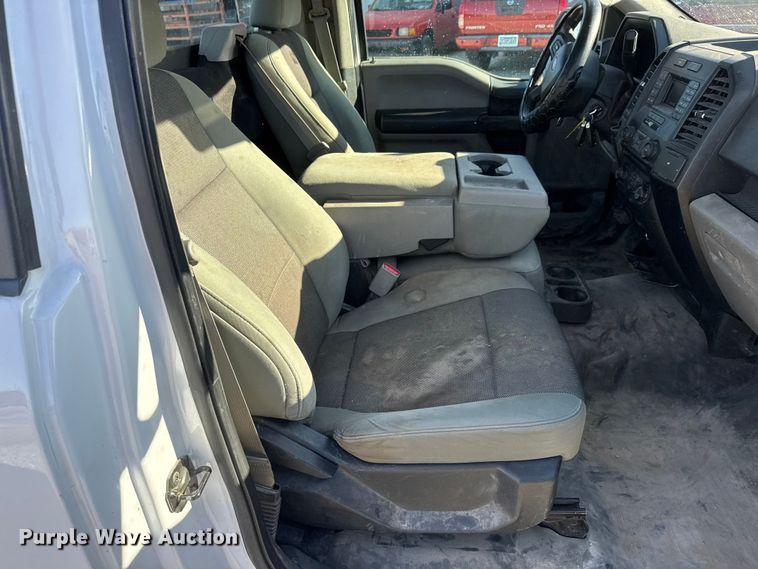 image for item ET4388 2016 Ford F150 pickup truck