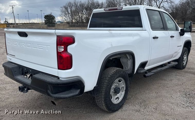 image for item ET4395 2020 Chevrolet Silverado 2500HD Crew Cab pickup truck