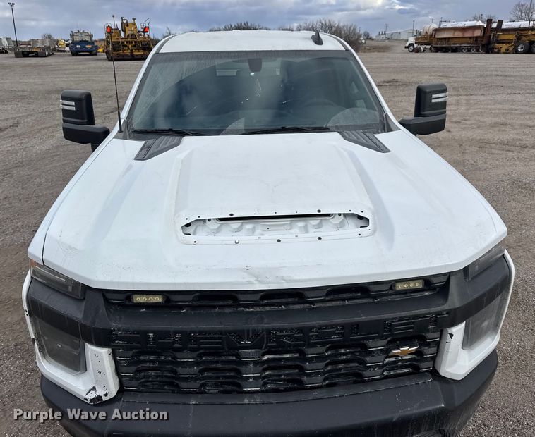 image for item ET4395 2020 Chevrolet Silverado 2500HD Crew Cab pickup truck