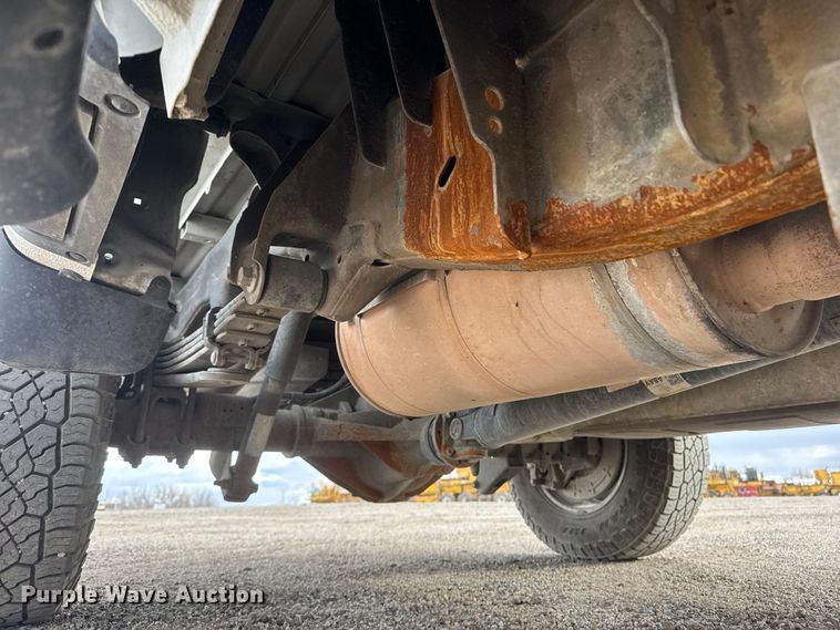 image for item ET4395 2020 Chevrolet Silverado 2500HD Crew Cab pickup truck