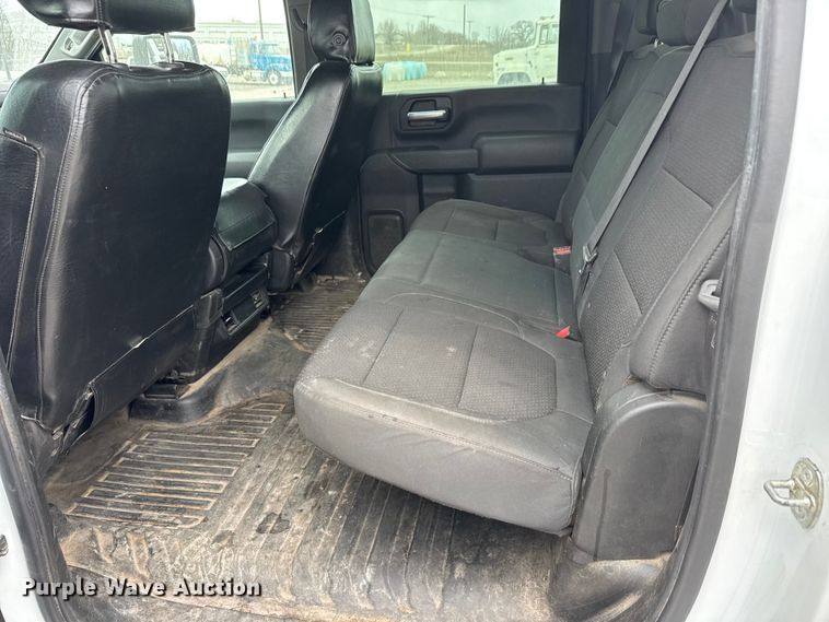 image for item ET4395 2020 Chevrolet Silverado 2500HD Crew Cab pickup truck