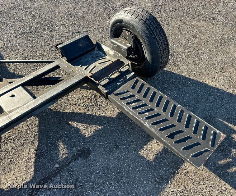 image for item ET6853 1990 Automatic Equipment car dolly