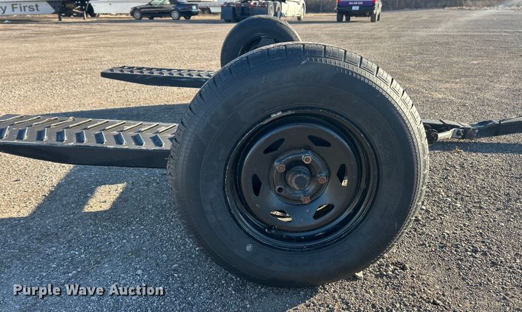 image for item ET6853 1990 Automatic Equipment car dolly