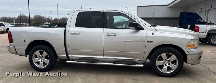 image for item ET7494 2012 Dodge Ram 1500 Crew Cab pickup truck