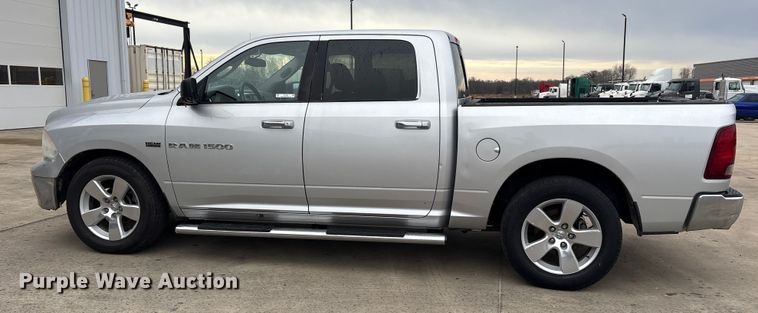 image for item ET7494 2012 Dodge Ram 1500 Crew Cab pickup truck