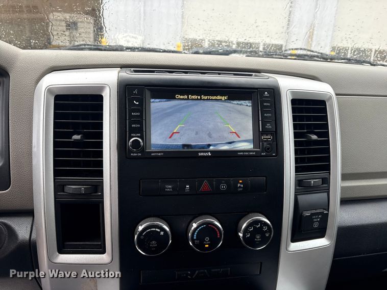 image for item ET7494 2012 Dodge Ram 1500 Crew Cab pickup truck