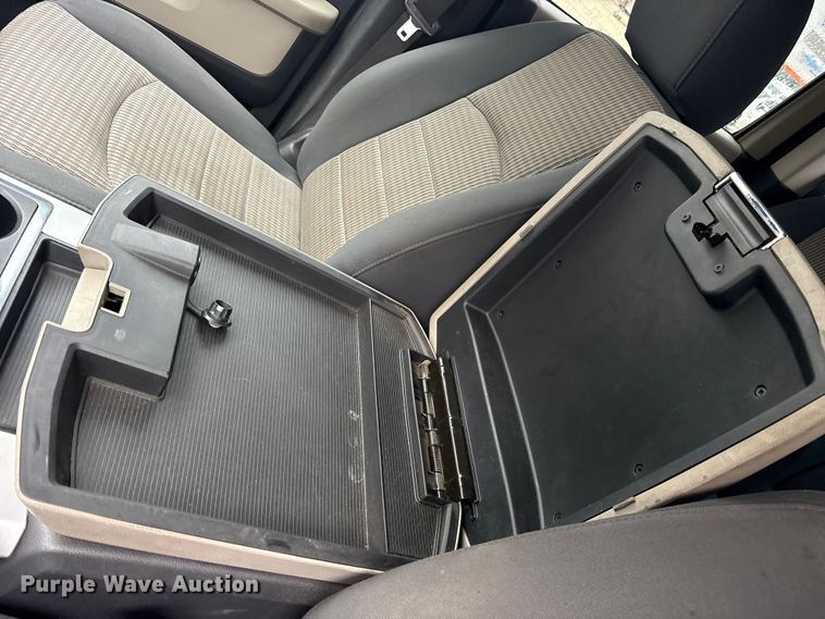 image for item ET7494 2012 Dodge Ram 1500 Crew Cab pickup truck