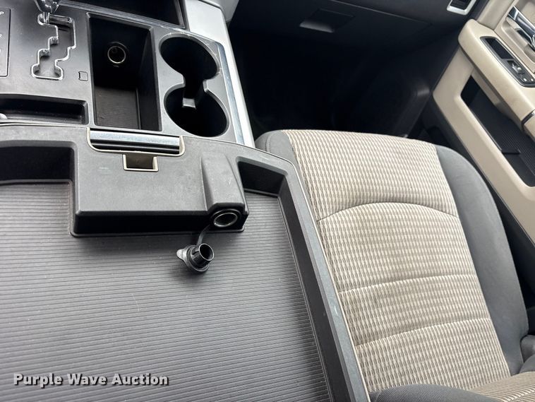 image for item ET7494 2012 Dodge Ram 1500 Crew Cab pickup truck