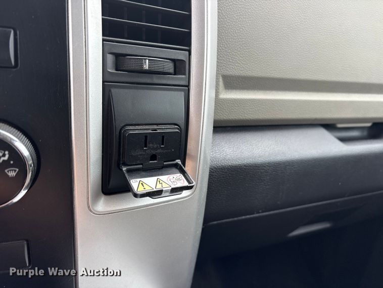 image for item ET7494 2012 Dodge Ram 1500 Crew Cab pickup truck