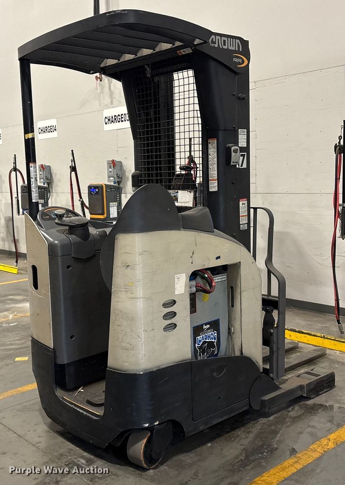 image for item ET8634 2015 Crown RR5725-35 reach truck