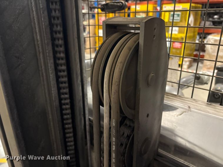 image for item ET8634 2015 Crown RR5725-35 reach truck