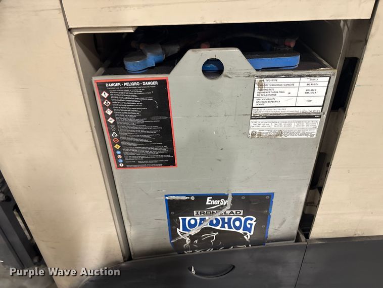 image for item ET8634 2015 Crown RR5725-35 reach truck