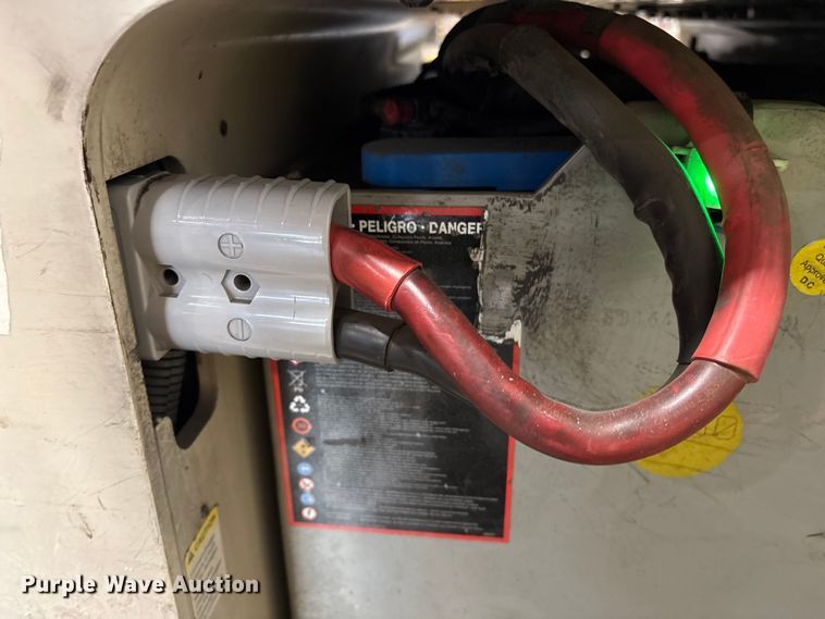 image for item ET8634 2015 Crown RR5725-35 reach truck