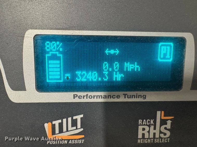 image for item ET8634 2015 Crown RR5725-35 reach truck