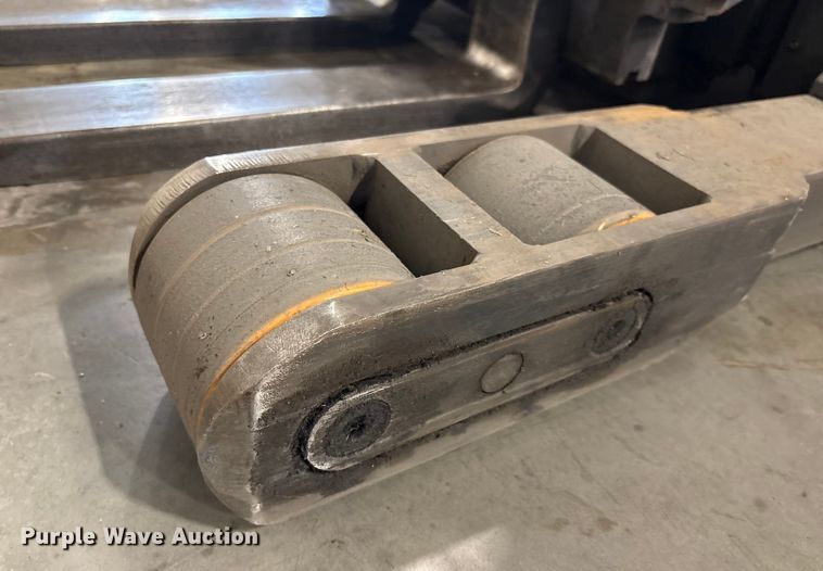 image for item ET8634 2015 Crown RR5725-35 reach truck