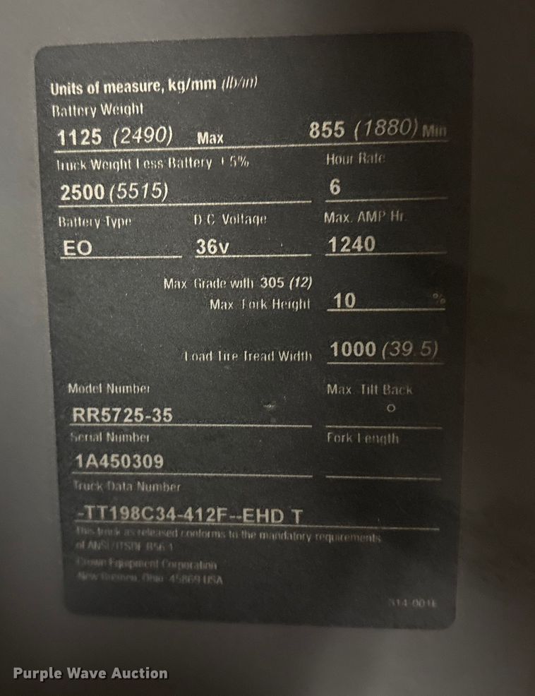 image for item ET8634 2015 Crown RR5725-35 reach truck