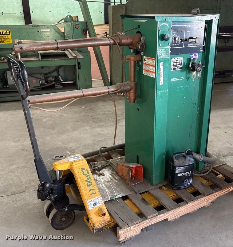 image for item ET8638 Western Arctronics spot welder