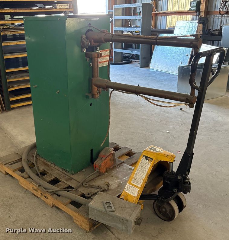 image for item ET8638 Western Arctronics spot welder